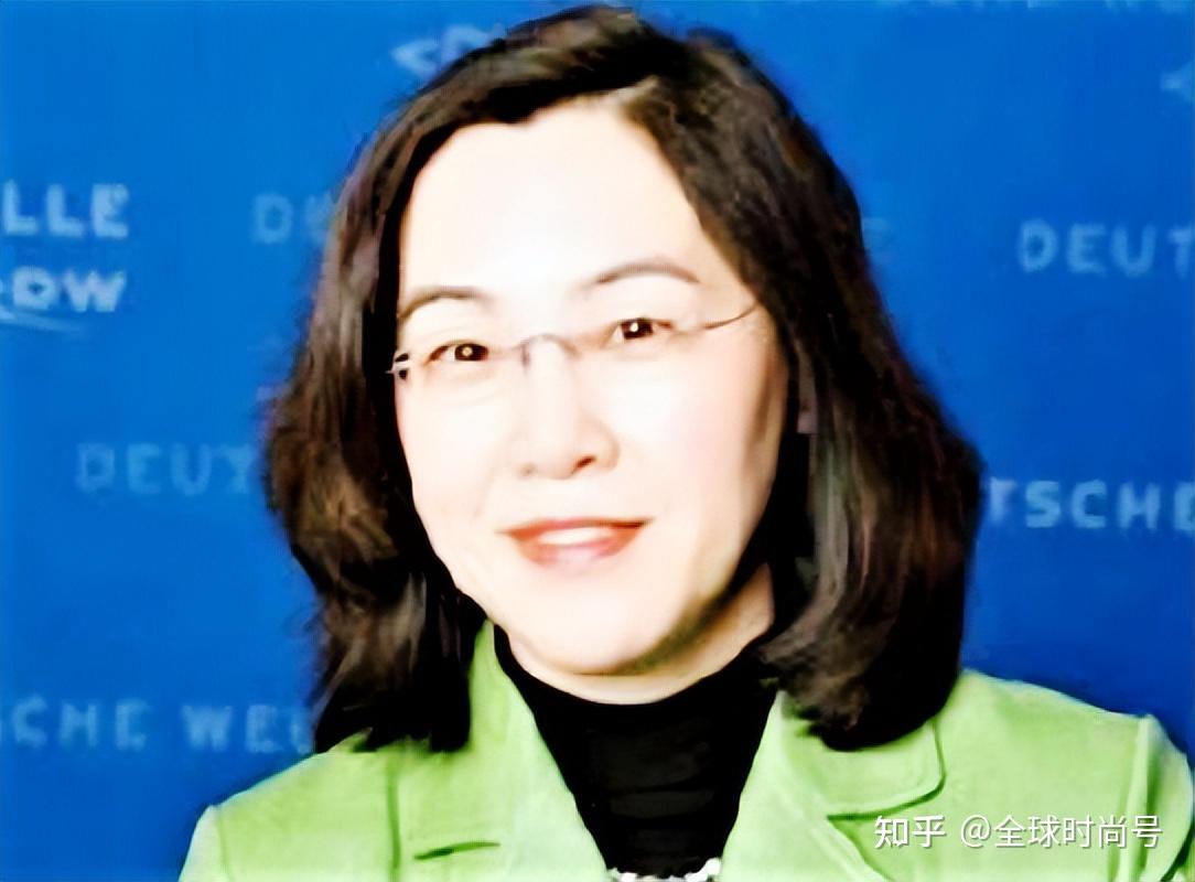 张丹红德国婚史挺惨,大女儿穿搭甜美颜值高,小女儿身材如超模 - 知乎