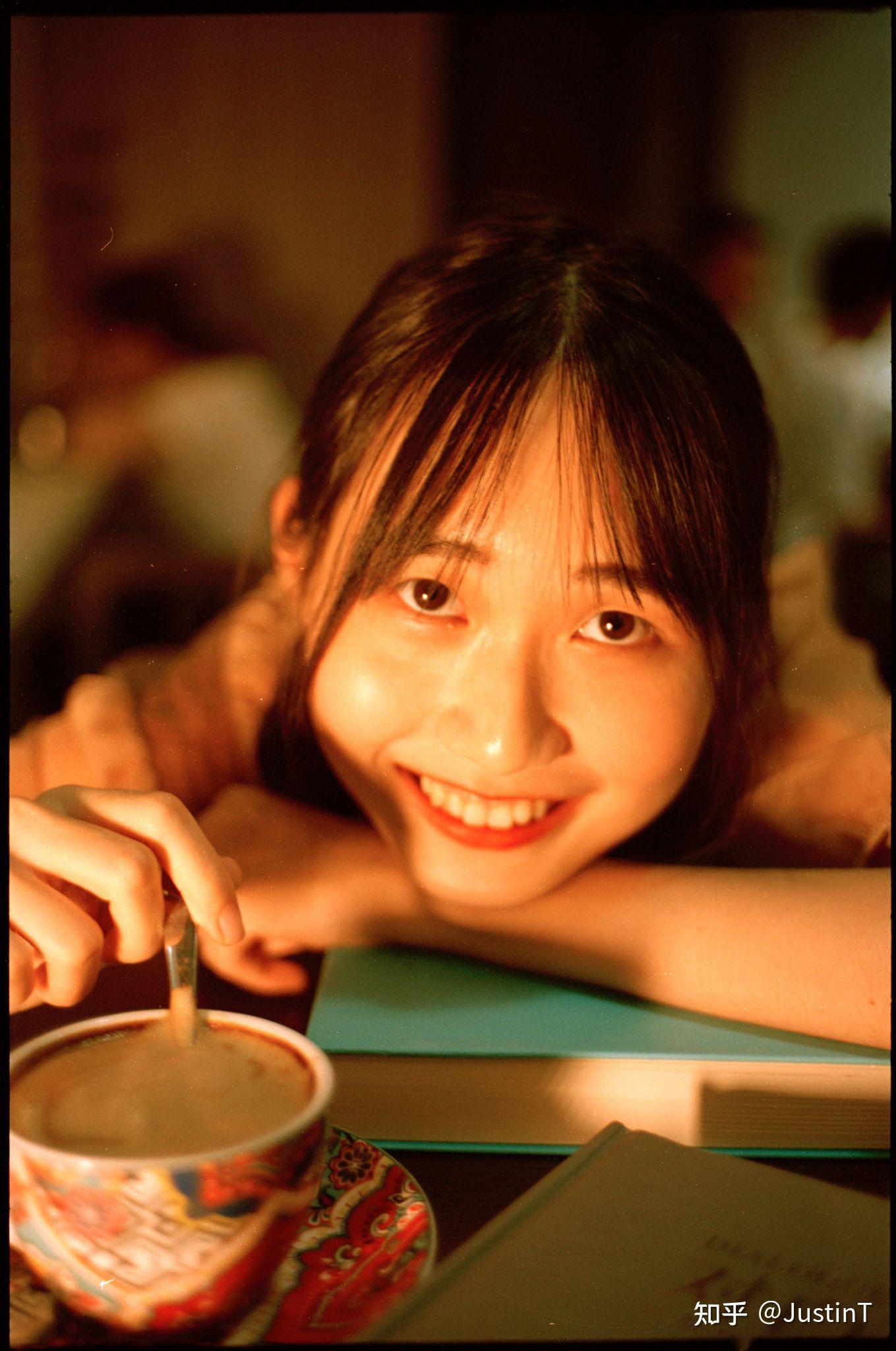 50mm的焦段只能拍半身人像才好看吗? - 知乎