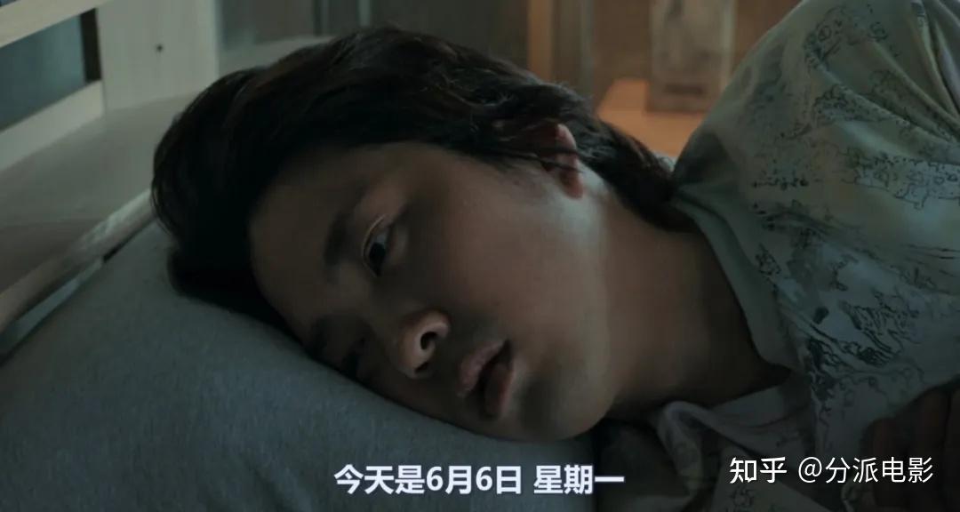 《惩罚循环》重口、荒诞、中二,这新片太猛了!