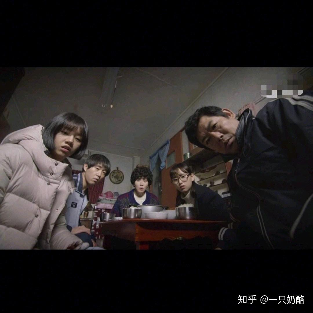 请问谁有请回答1988的朋友圈背景图啊