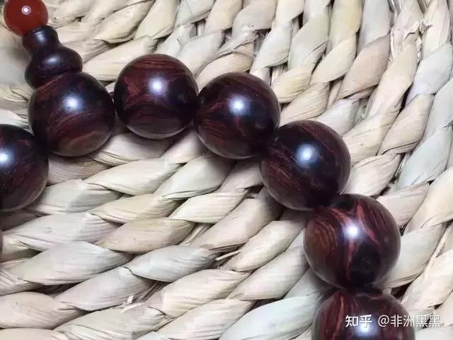 海南黄花梨手串的对眼,X纹和鬼脸,你能把持得住? - 知乎