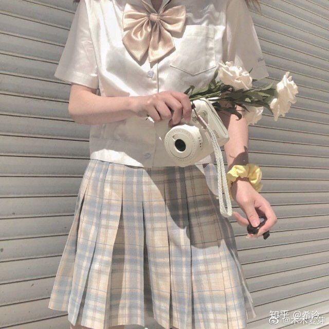 关注问题 67 写回答 登录/注册 jk制服 柠檬海盐和仙蒂瑞拉长的像