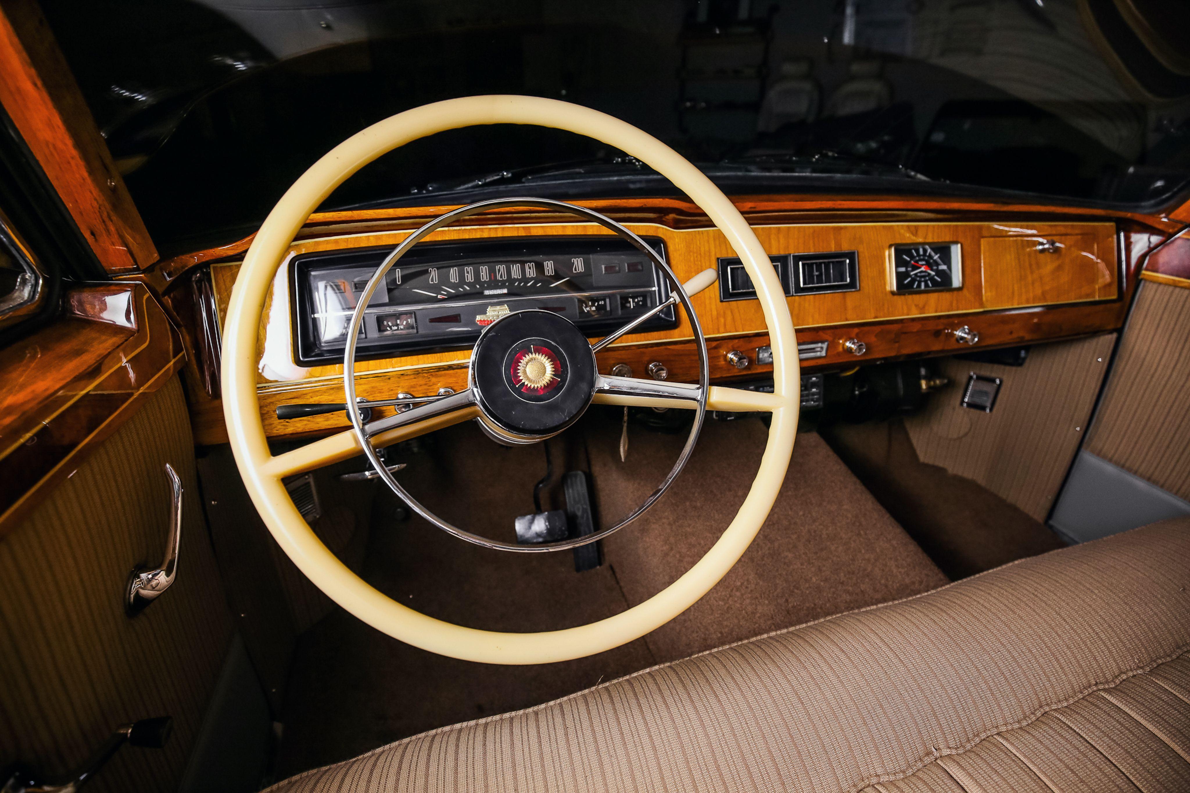 如何评价日产prince royal和红旗ca770? - 知乎