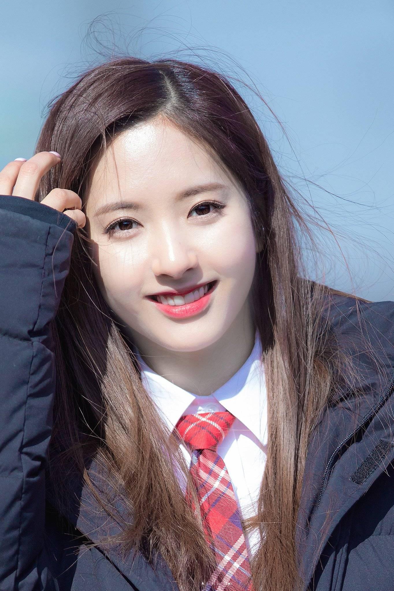 如何评价宇宙少女的苞娜(金知妍)的颜? - 知乎