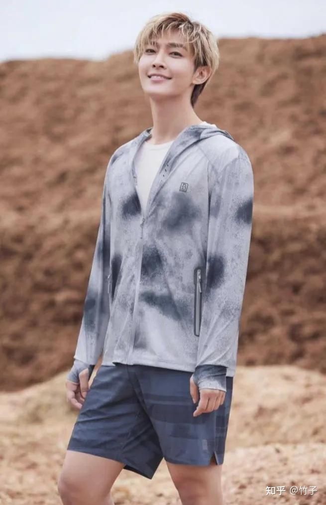 炎亚纶将承担什么责任?