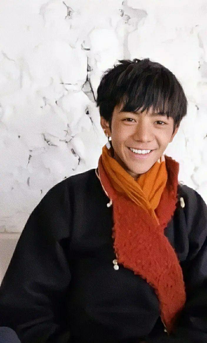 你喜欢丁真还是尼玛