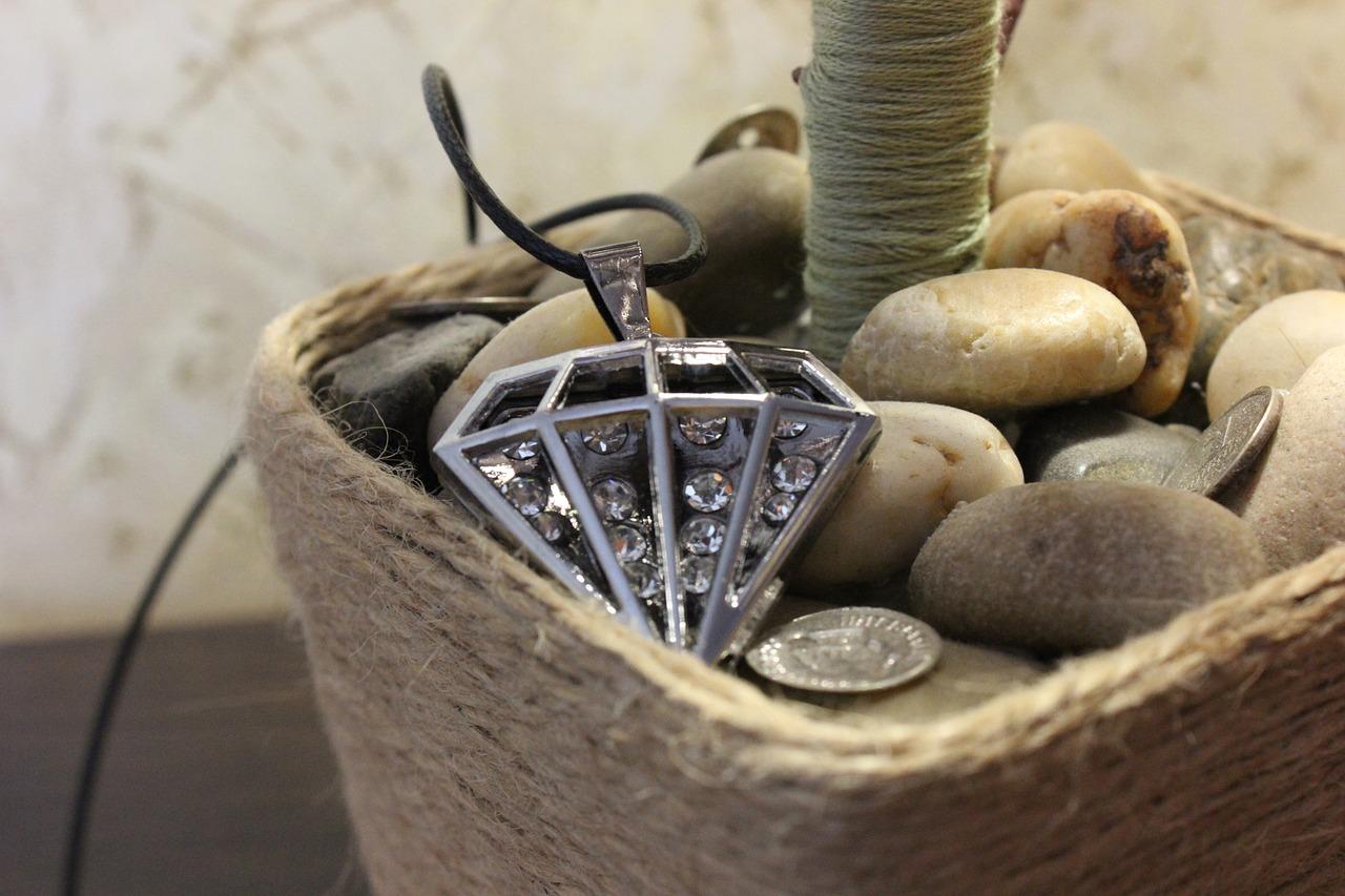 4. 尺寸适中优雅