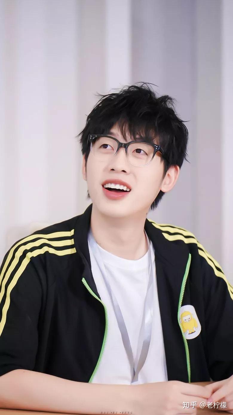 b站的up主中国boy是不是越来越帅了? - 知乎