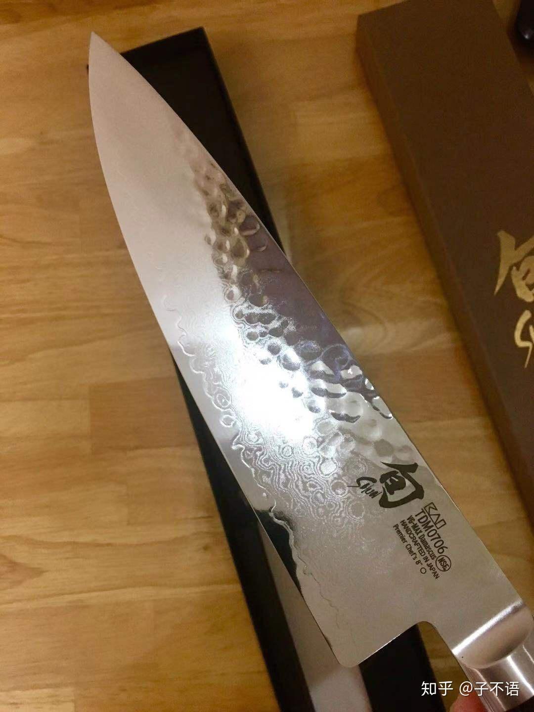 哪位大师知道日本旬的刀身钢印是什么这俩款那个是日产旬