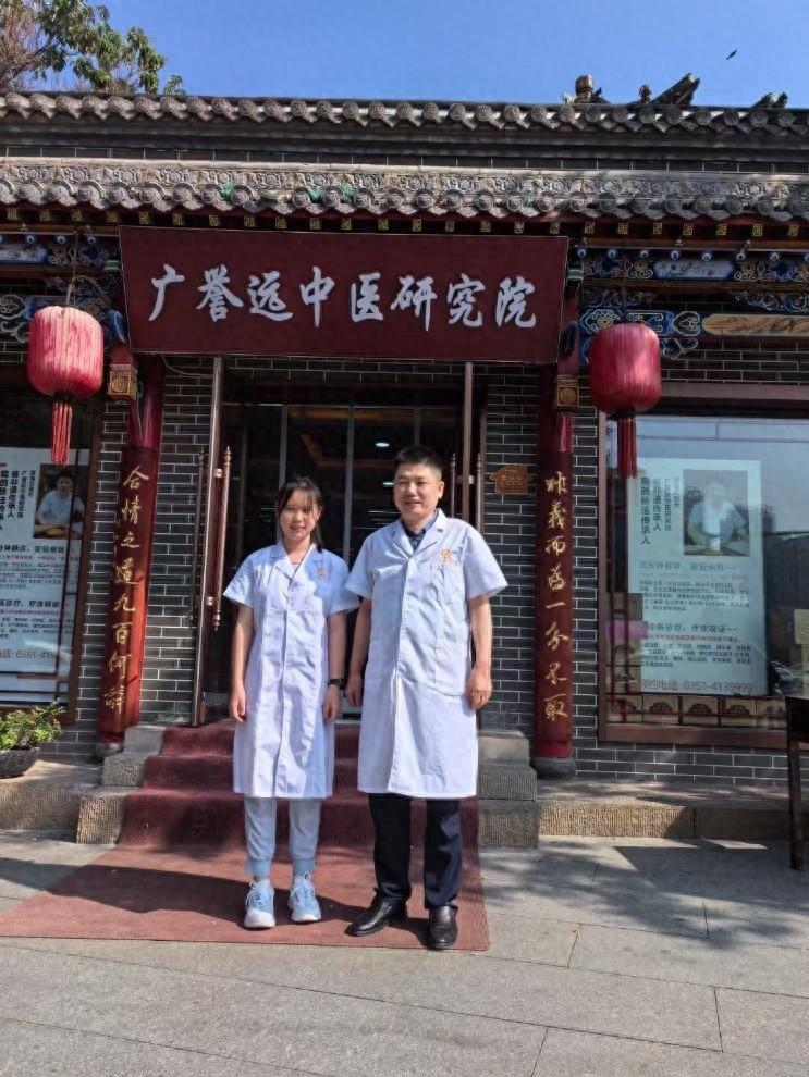 振兴中医,从娃娃抓起————师徒携手,践行中医传承新使命 - 知乎