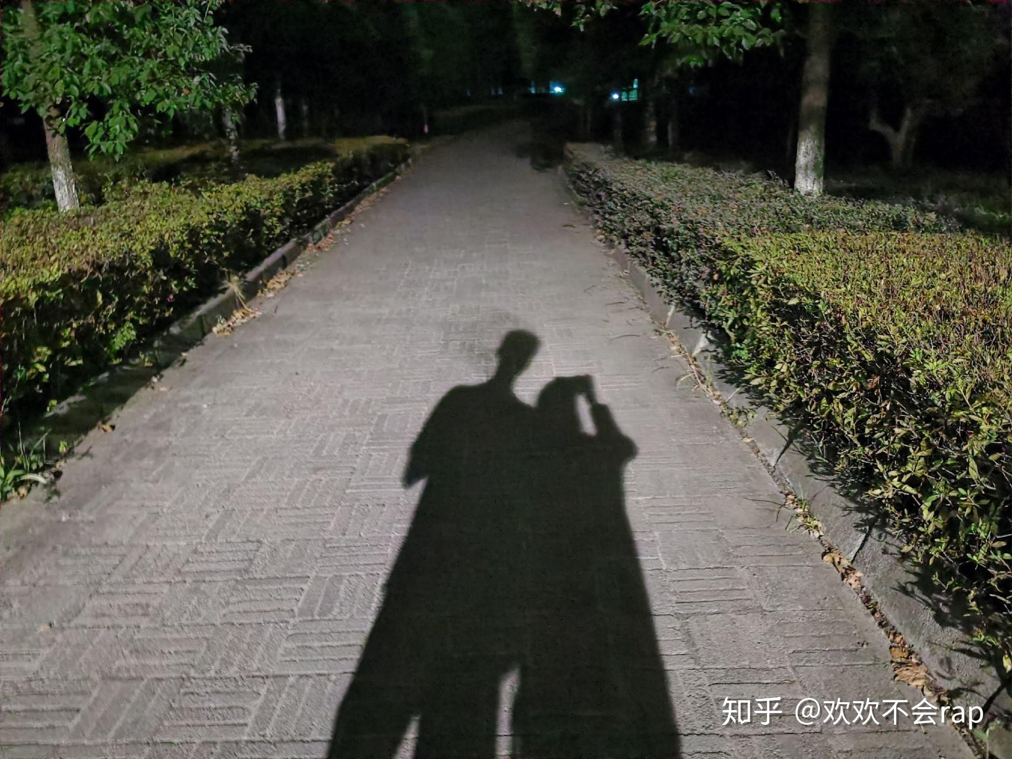 情侣深夜影子照 真实图片