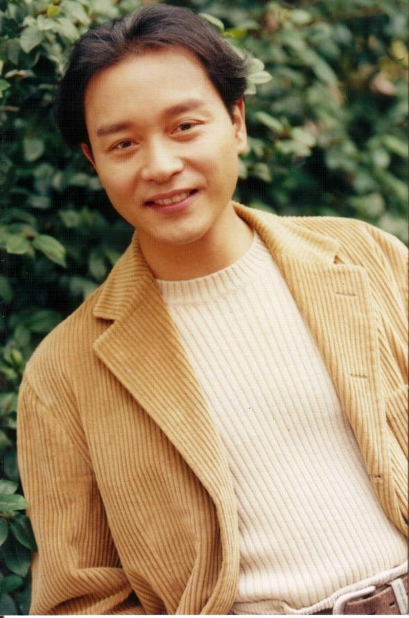 张国荣各个年龄段的照片