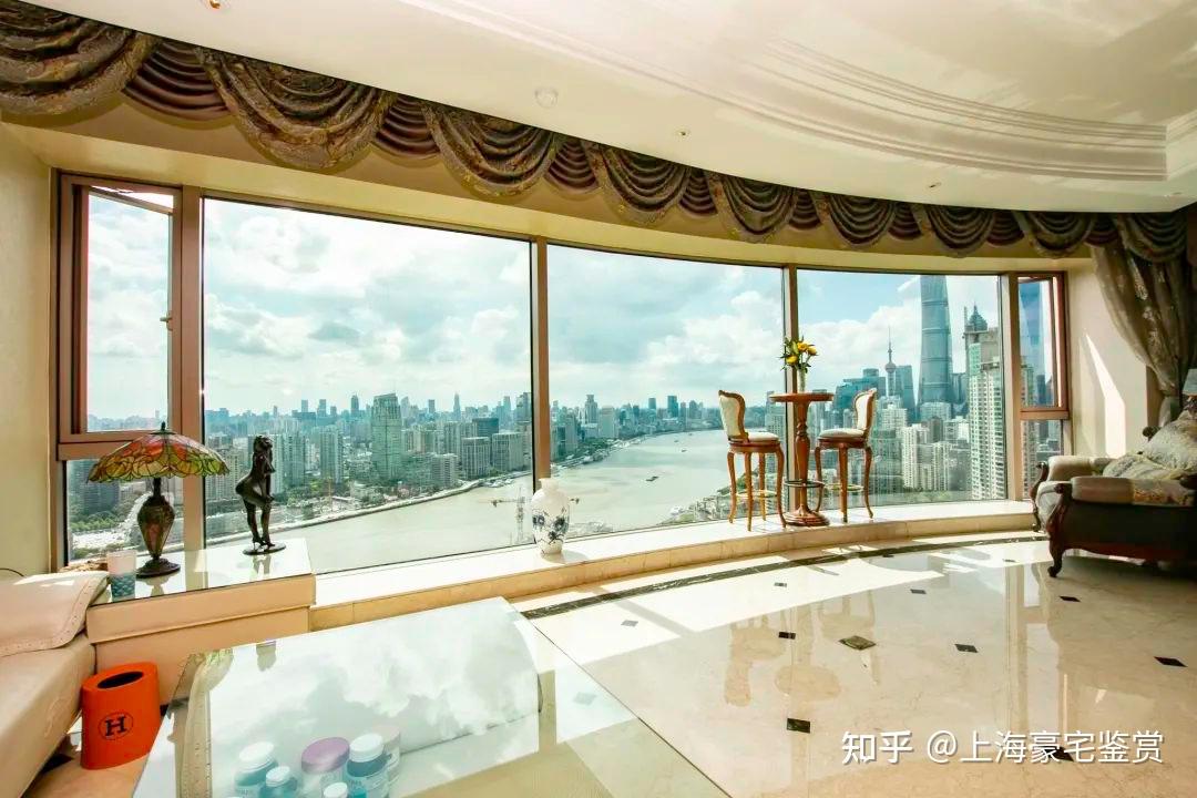 陆家嘴滨江豪宅世茂滨江花园 楼王次顶层江景大平层 322平四房 - 知乎