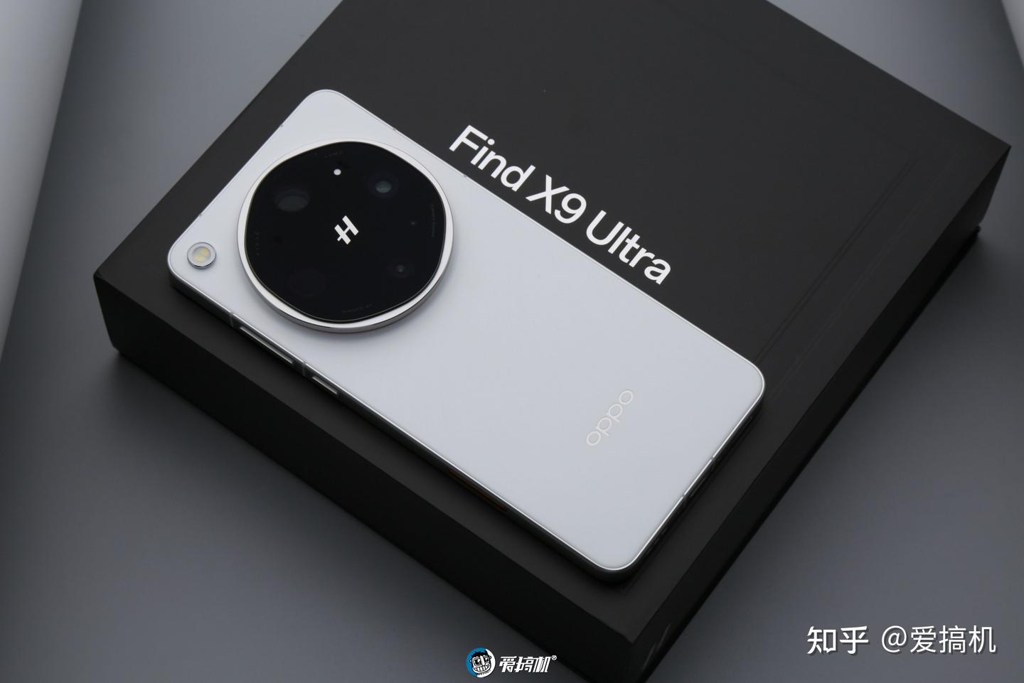 这真哈苏,OPPO Find X9 Ultra图赏:遇事不决选白色!