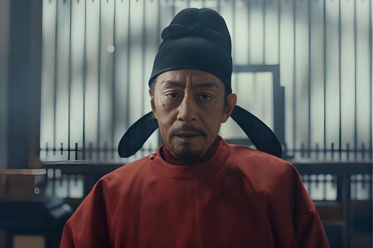 《太平年》重现史上最悲催准皇帝:前脚刚被捧上皇位,后脚就在即位半路上被废黜 - 知乎
