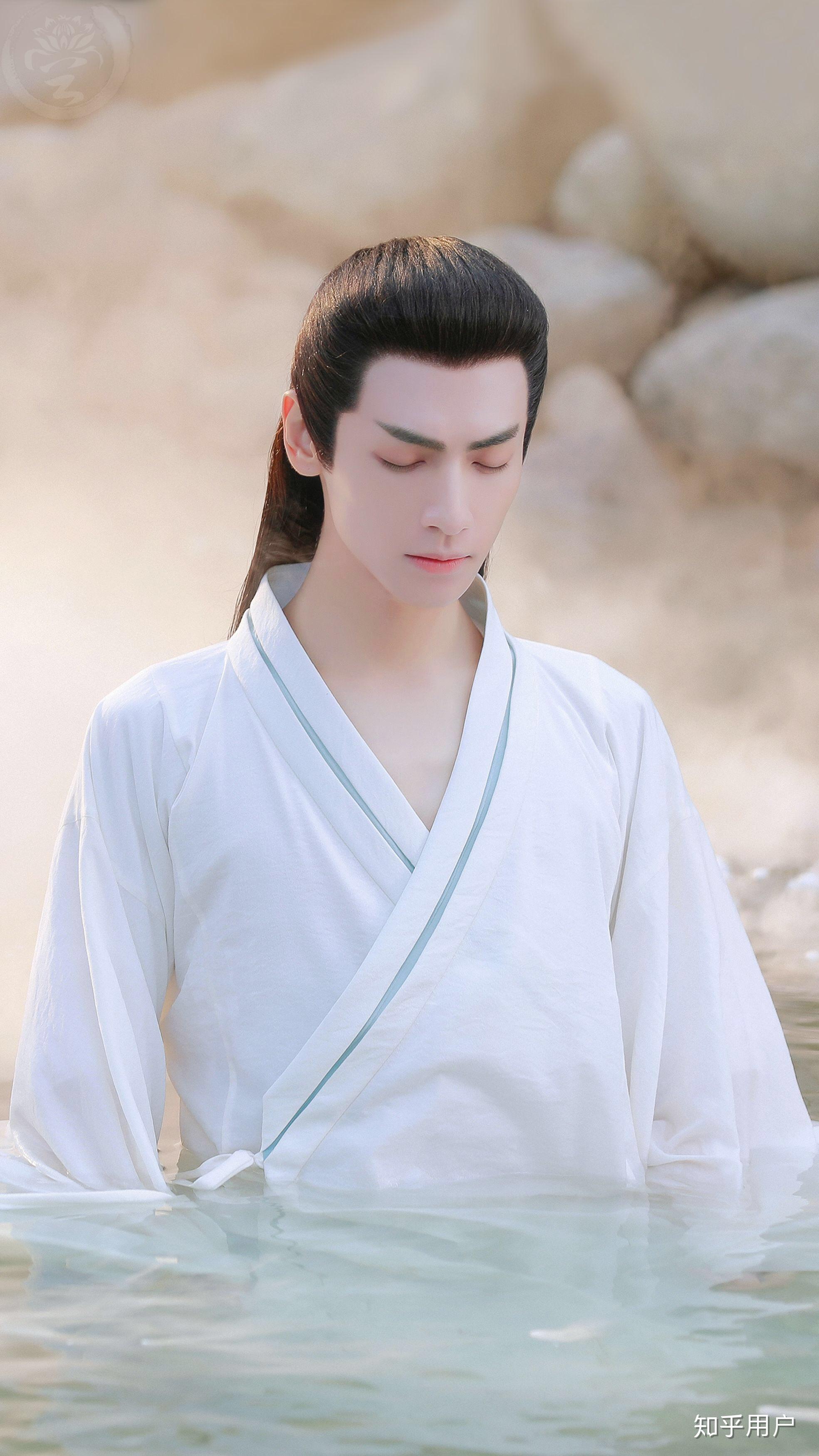 有没有关于上官透(罗云熙)的壁纸?