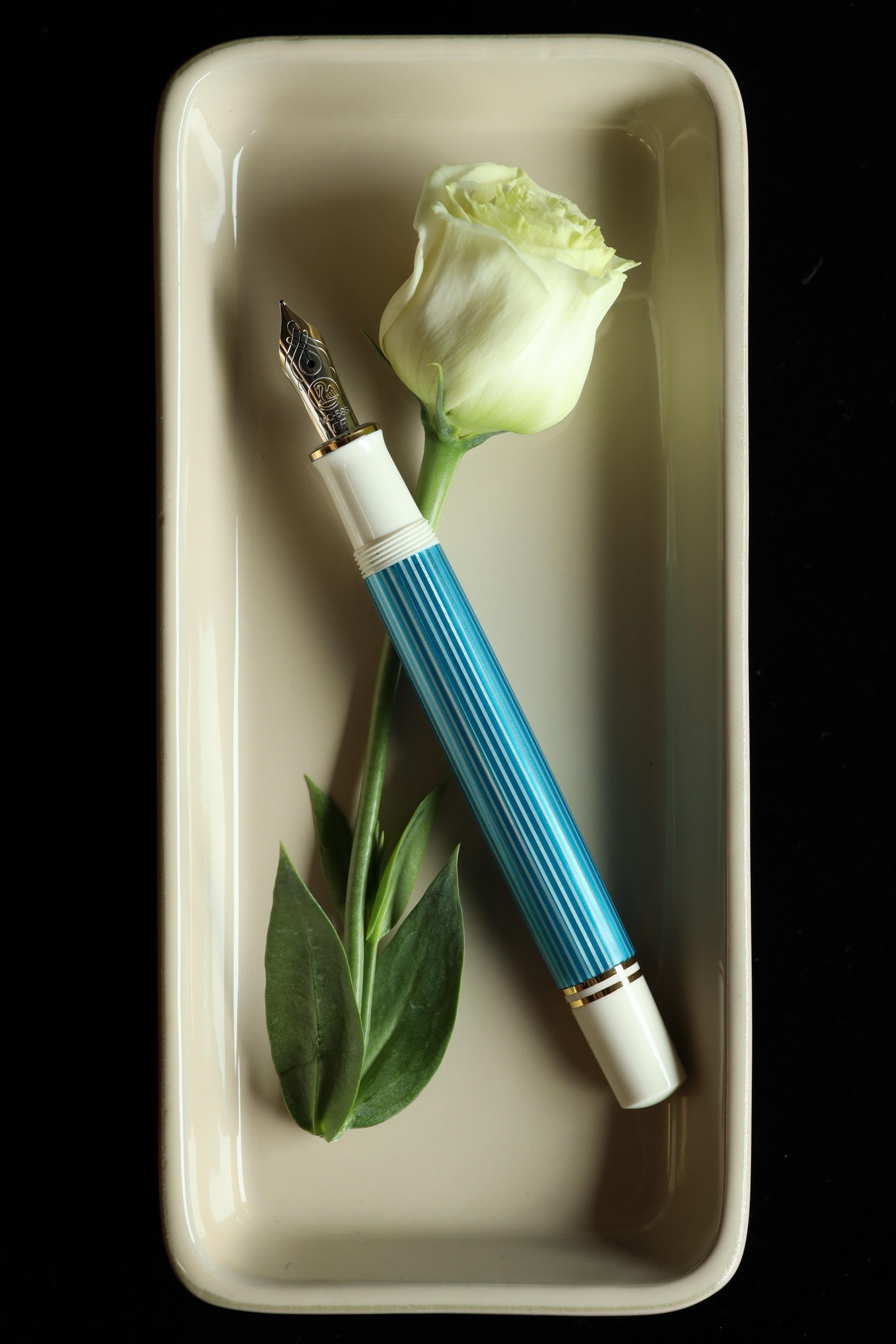 有没有可以做手机壁纸的高清钢笔美图? - 知乎