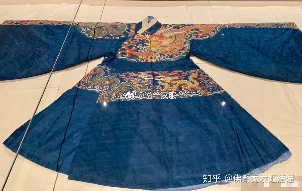 明代服饰曳撒道袍贴里有什么区别