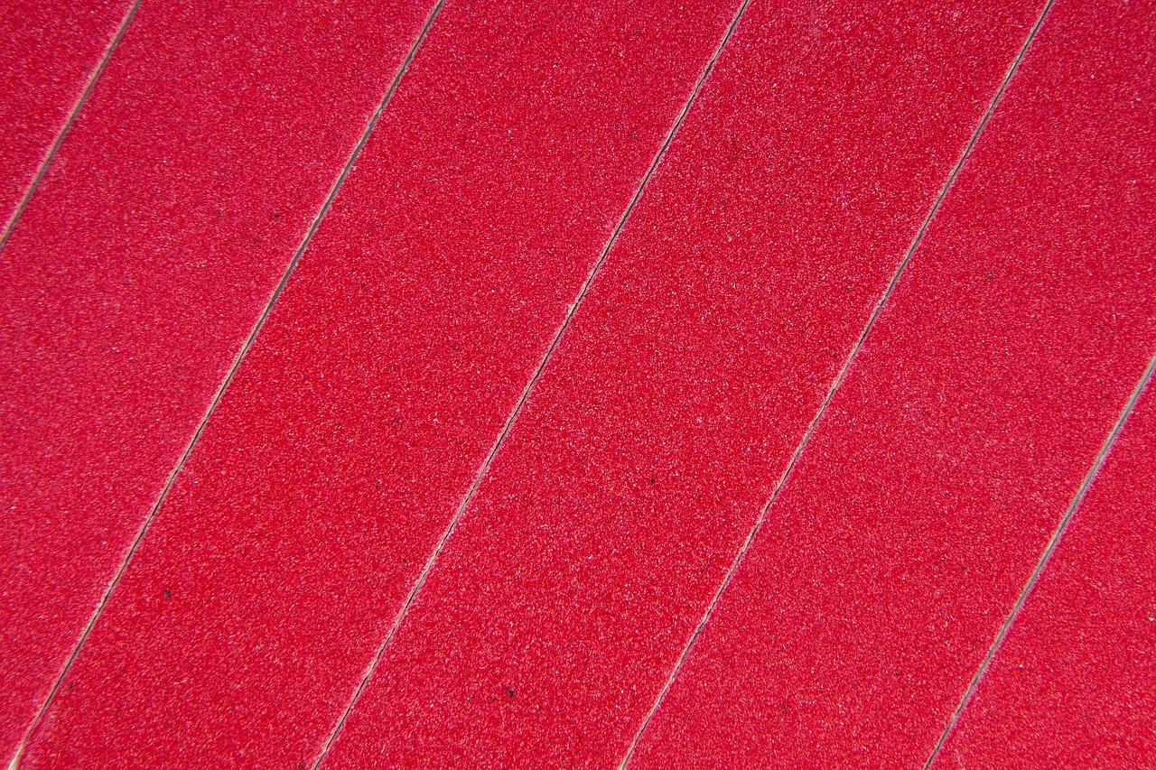 刷墙什么时候打砂纸