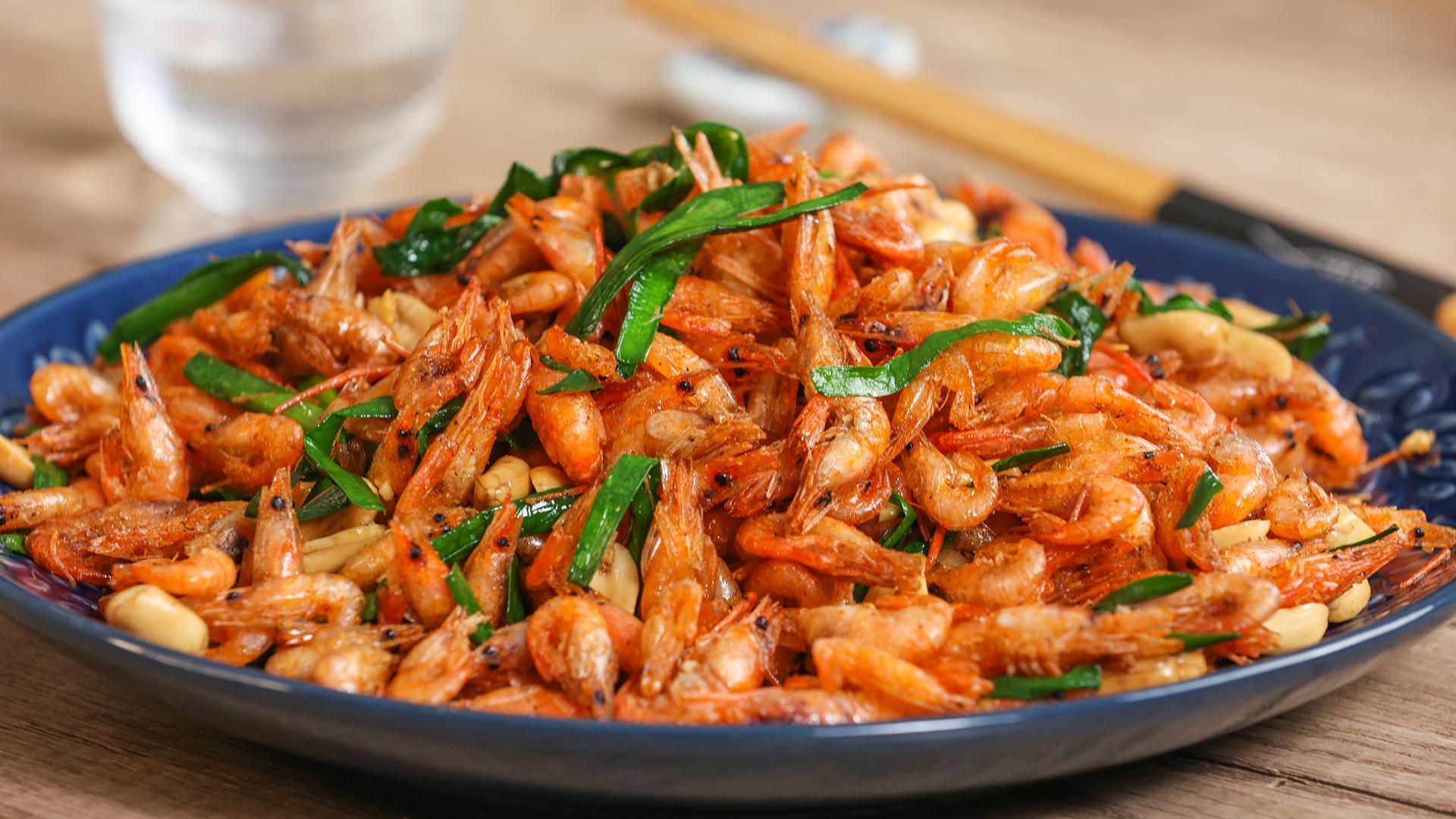 虾的神仙吃法10分钟完成超美味油爆小河虾