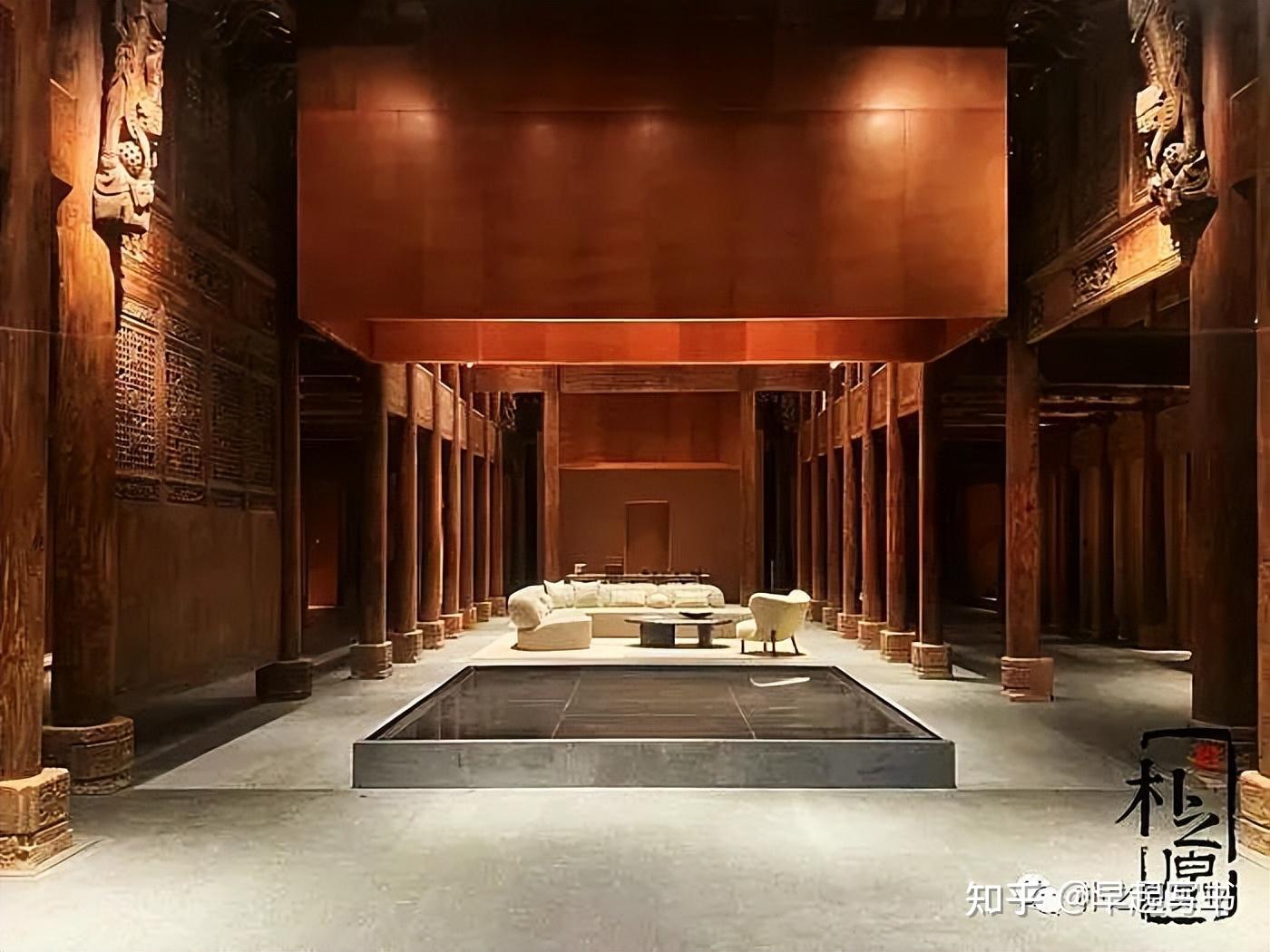 夯土墙与多元材质的交响：建筑肌理设计中的自然对话 - 知乎