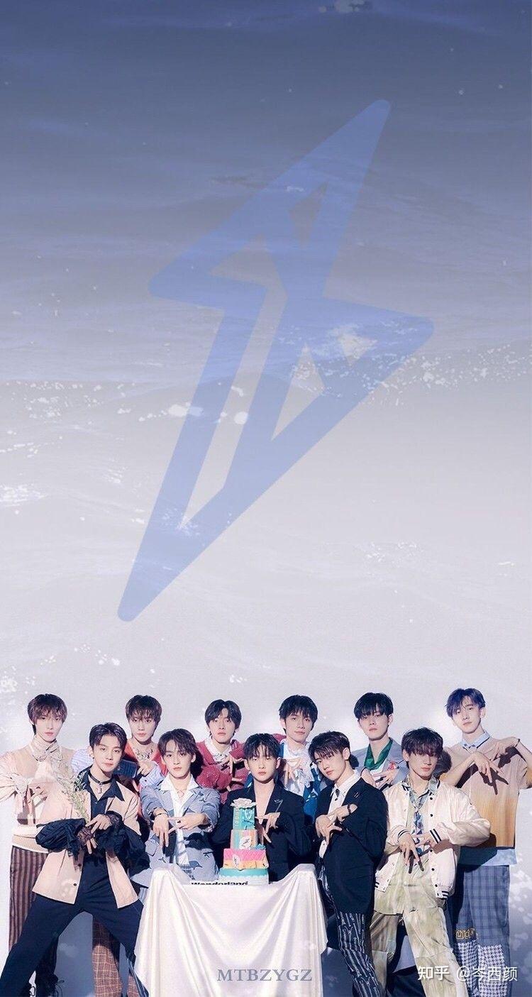 有没有适合当壁纸的r1se照片啊