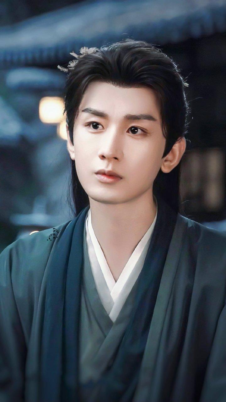 成毅能够变成欢瑞一哥是不是因为李易峰的退圈