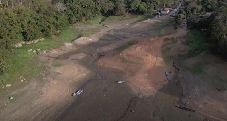 全球航运大动脉巴拿马运河堵船严重124艘货船被堵插队费高达三千万