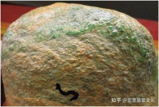 翡翠赌石篇:详解翡翠赌石的重要依据——什么是蟒带? - 知乎