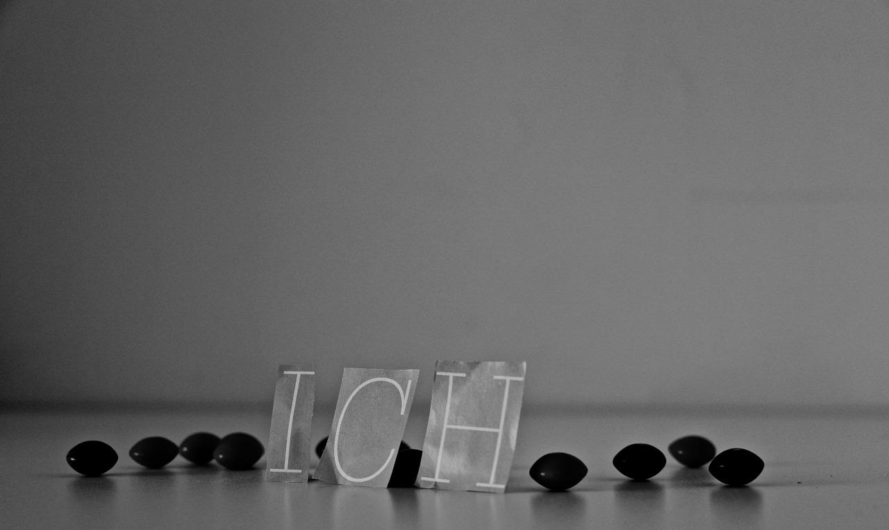 4. 红色背景显热情