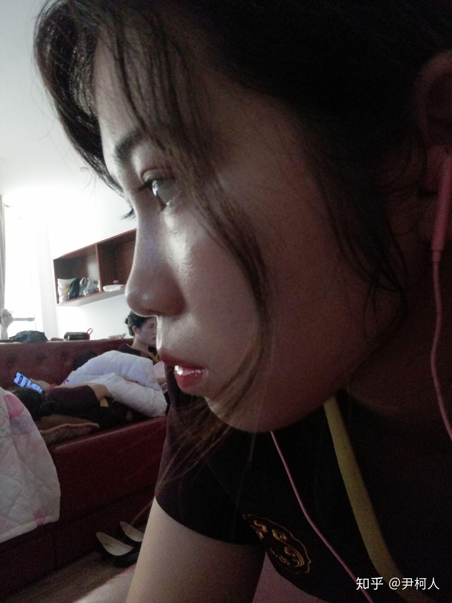 为什么侧脸这么丑,是鼻梁低还是颧骨高? - 知乎