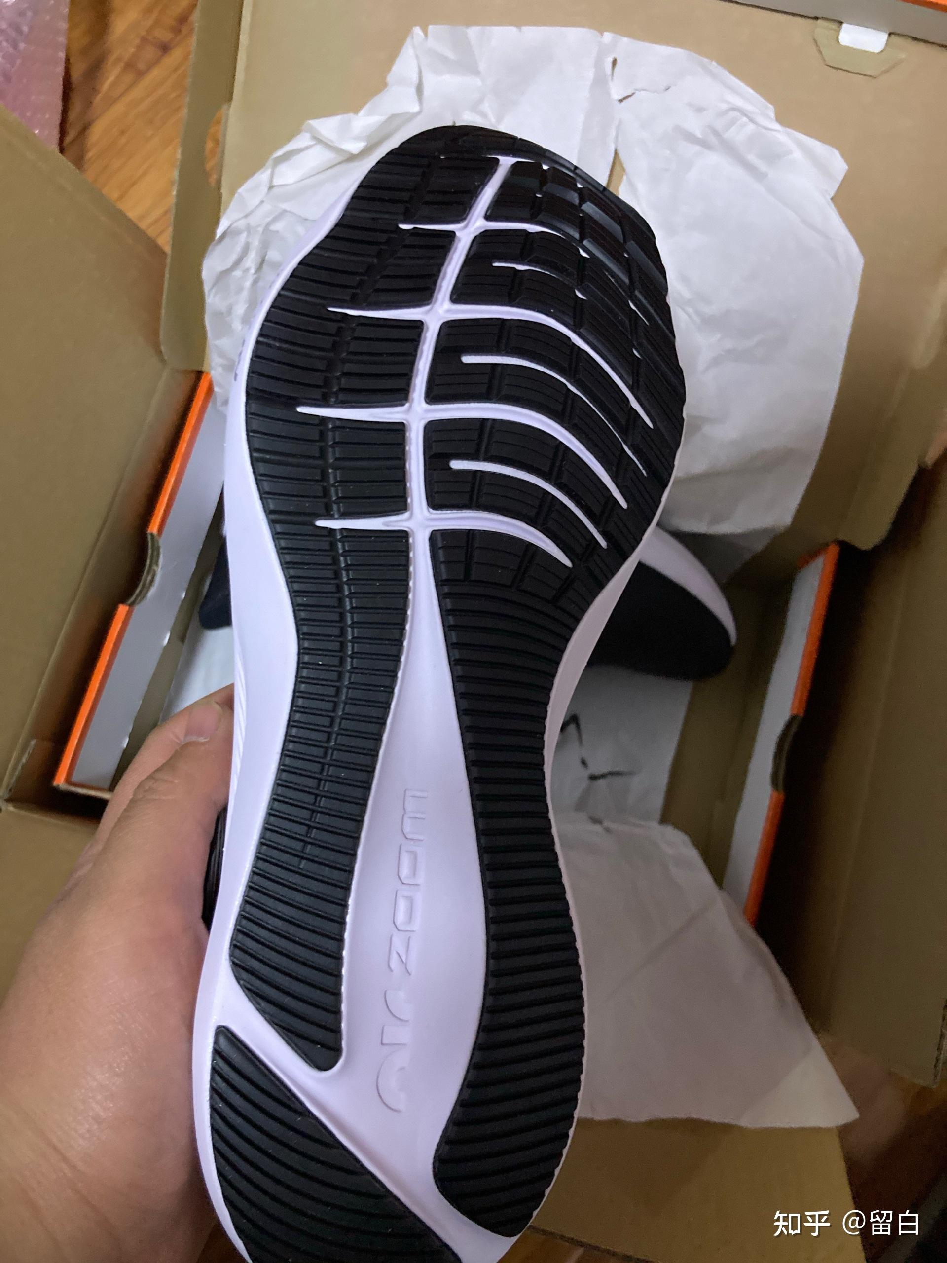 最近耐克新出的winflo 8怎么样,有穿过的能细讲一下吗,谢谢? - 知乎