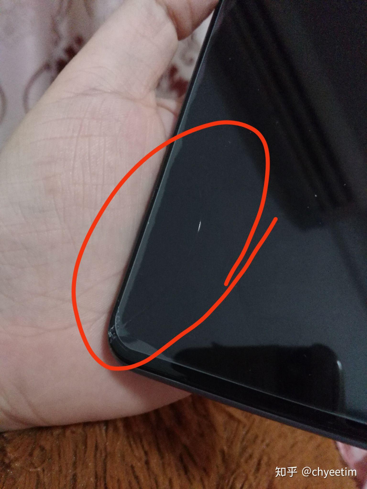 华为nova7se新买第二天 外屏左下角碎了 有必要换吗 ?