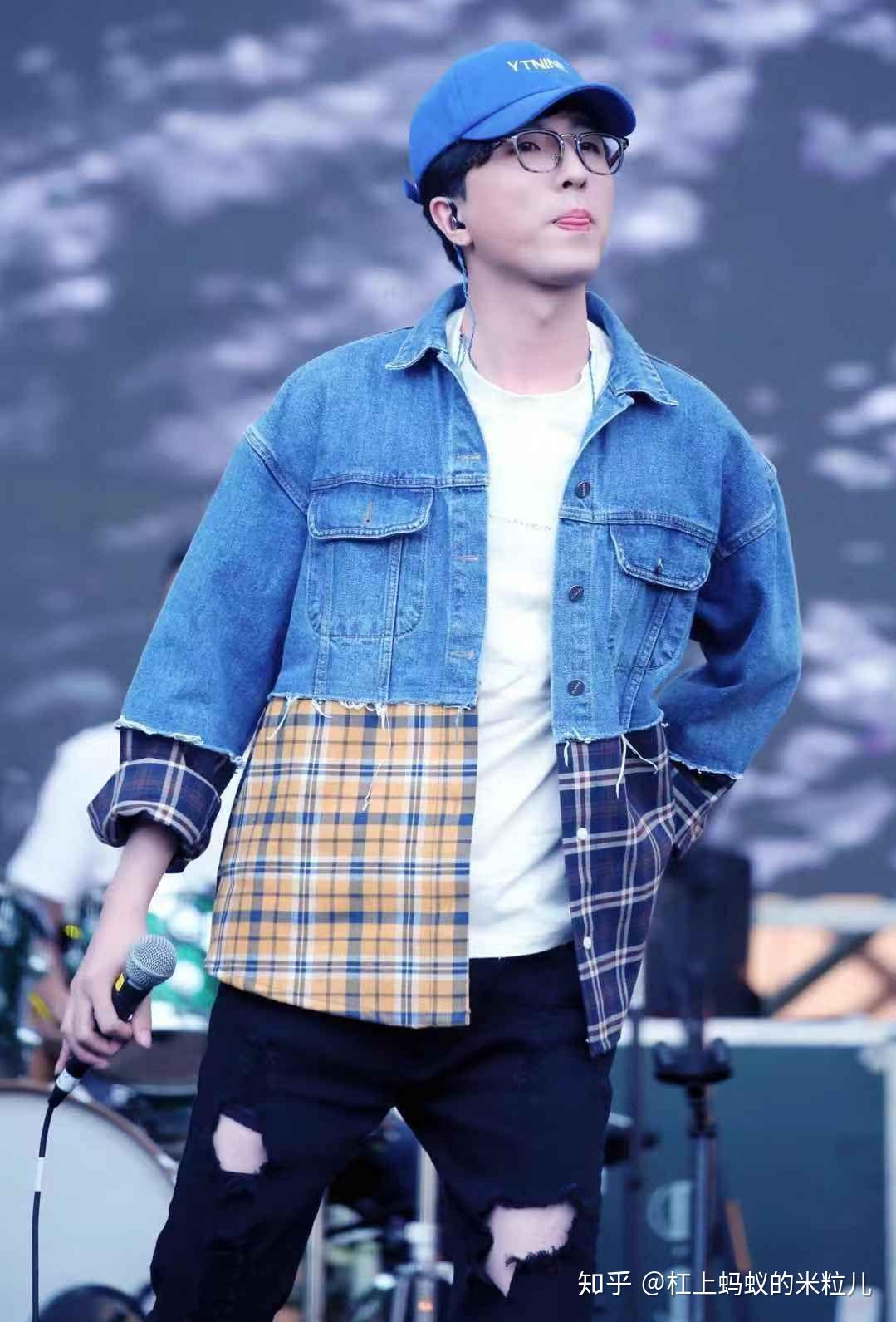 大家手机里到底有多少李常超的美照