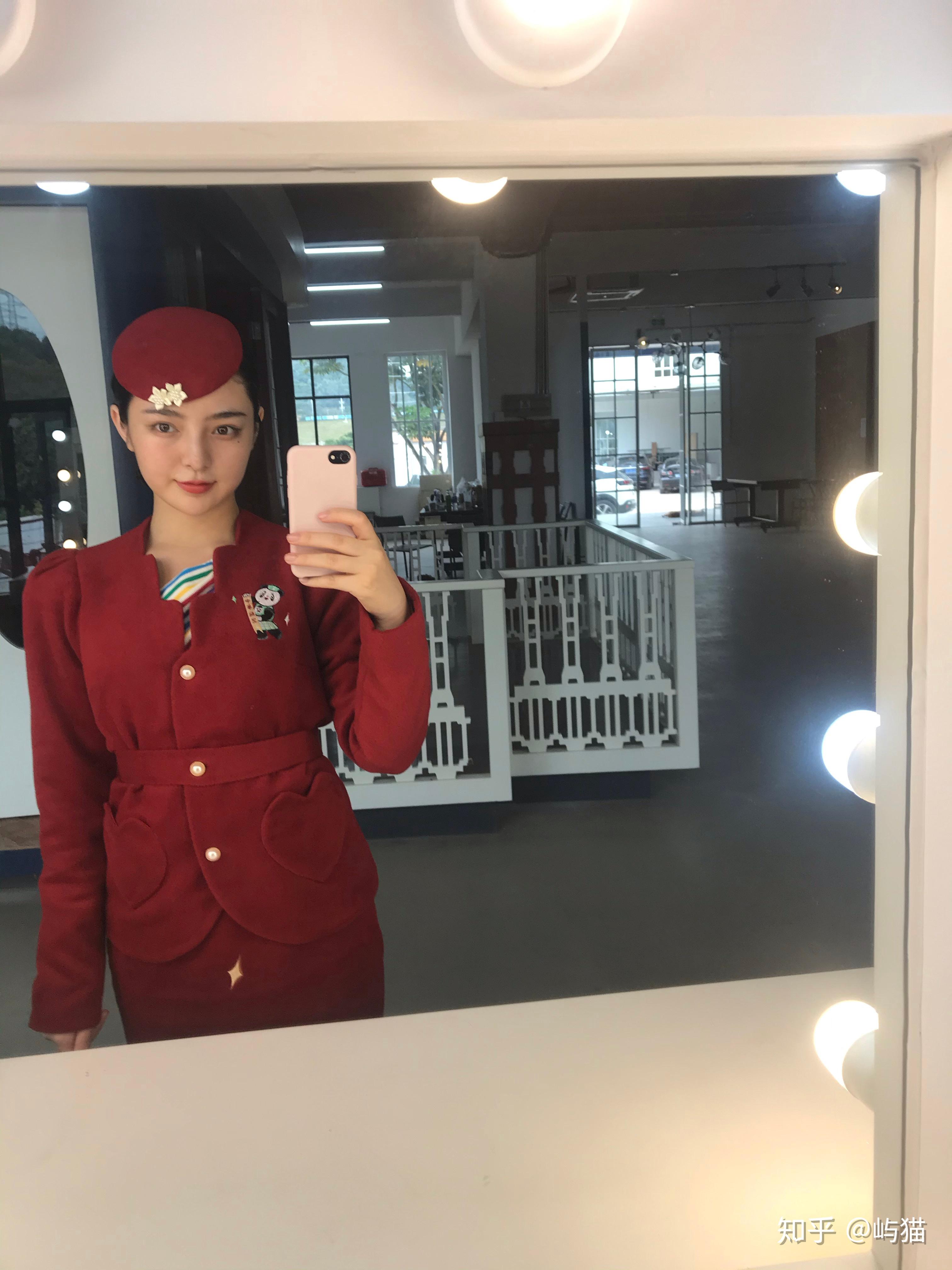 如何评价网红参半miao的脸