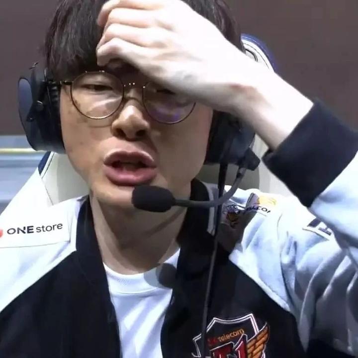 英雄总有迟暮时?继S7失落回眸之后,Faker采时动作引人心疼 - 知乎