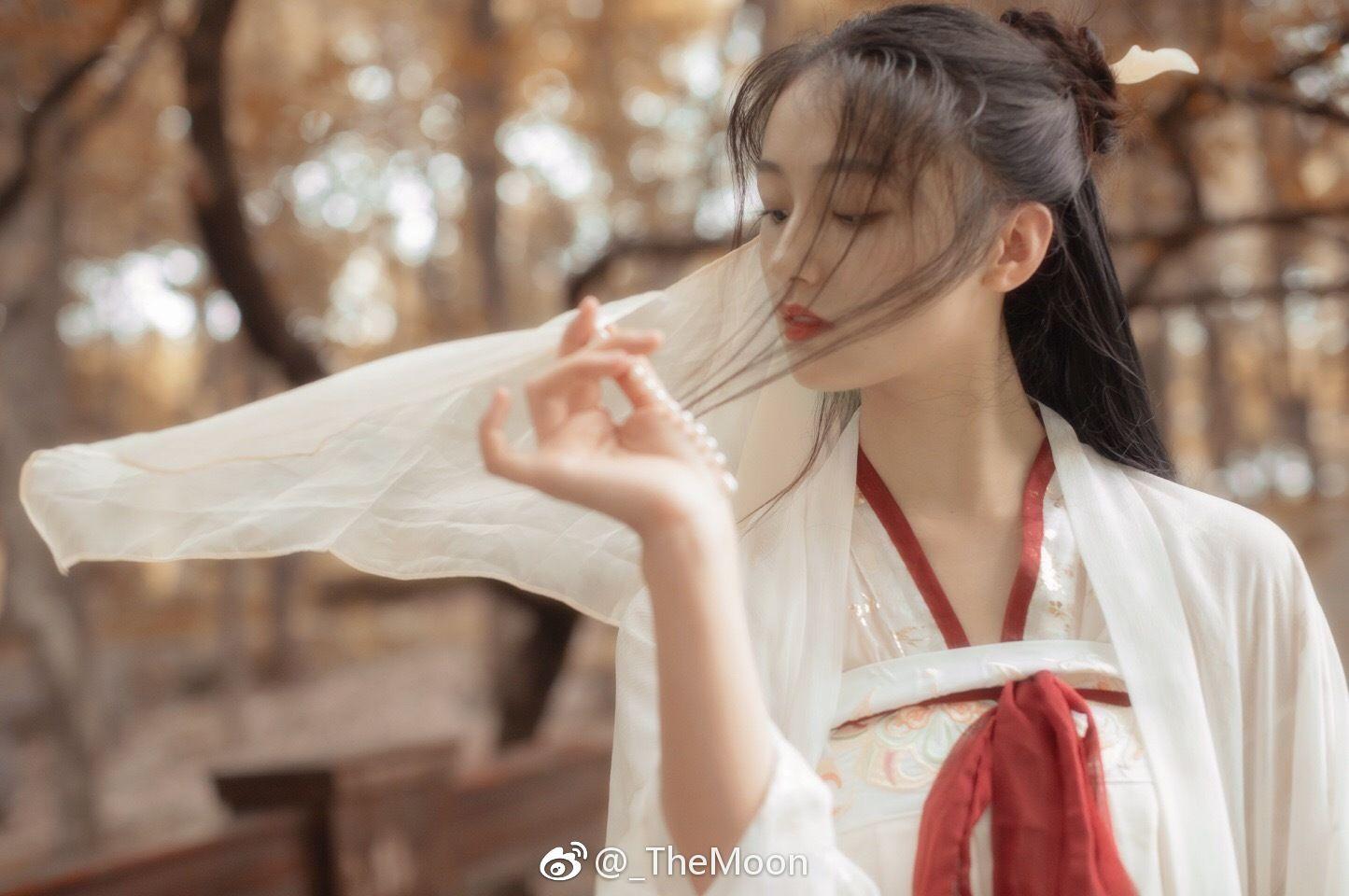 有无仙气一点的古风真人女生头像