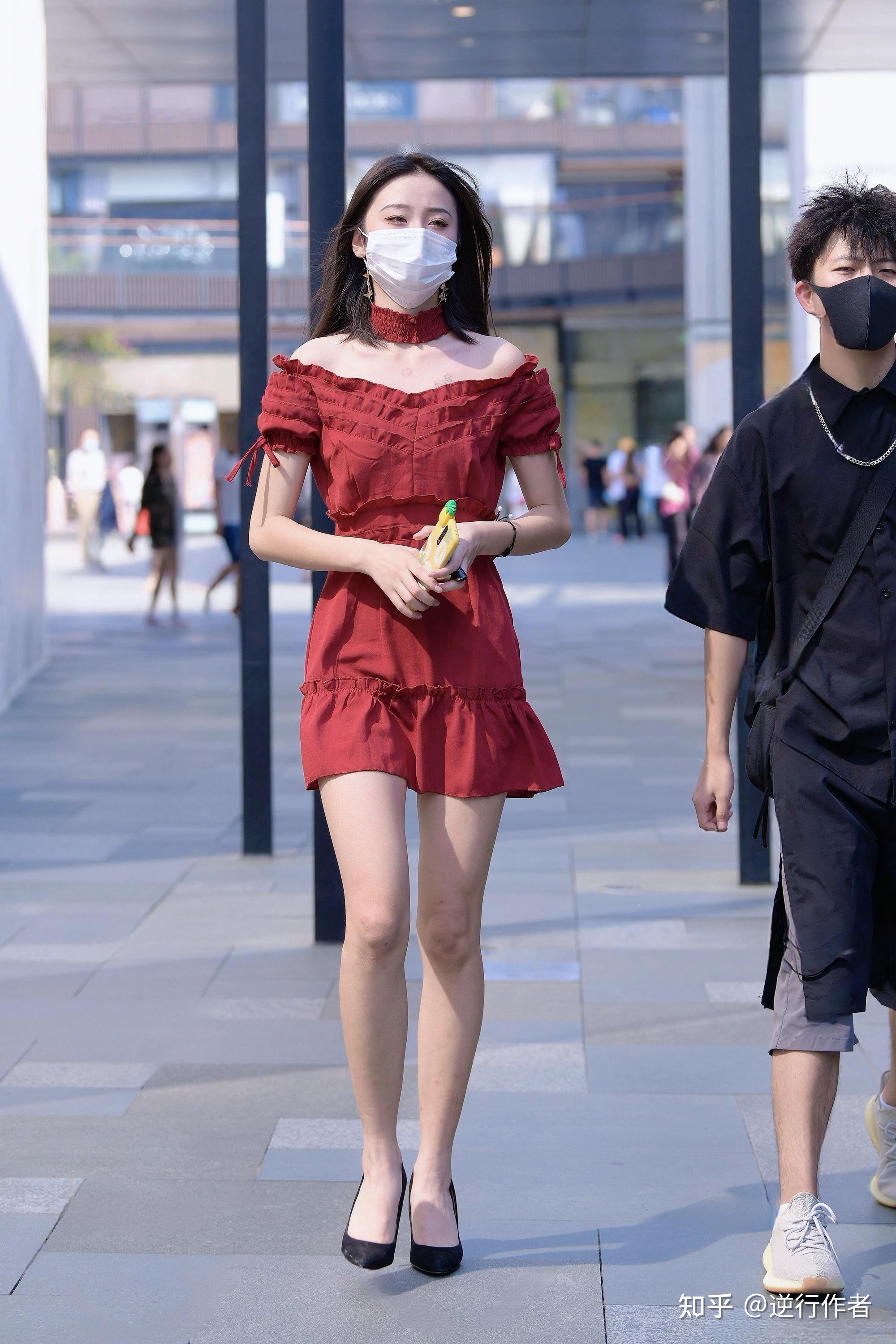 应对恋爱中的不确定性:从"语音"风波看安全感的构建与心态调整