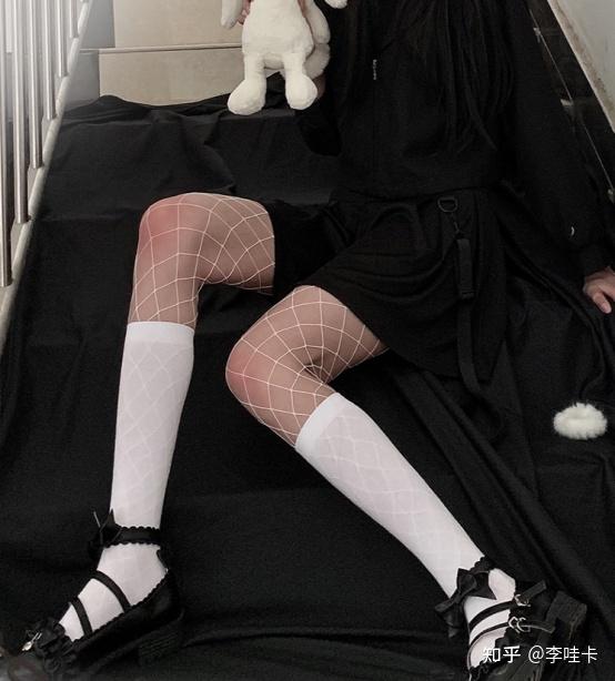 水手服配网袜和jk制服配网袜是怎么样的,想知道一下? - 知乎