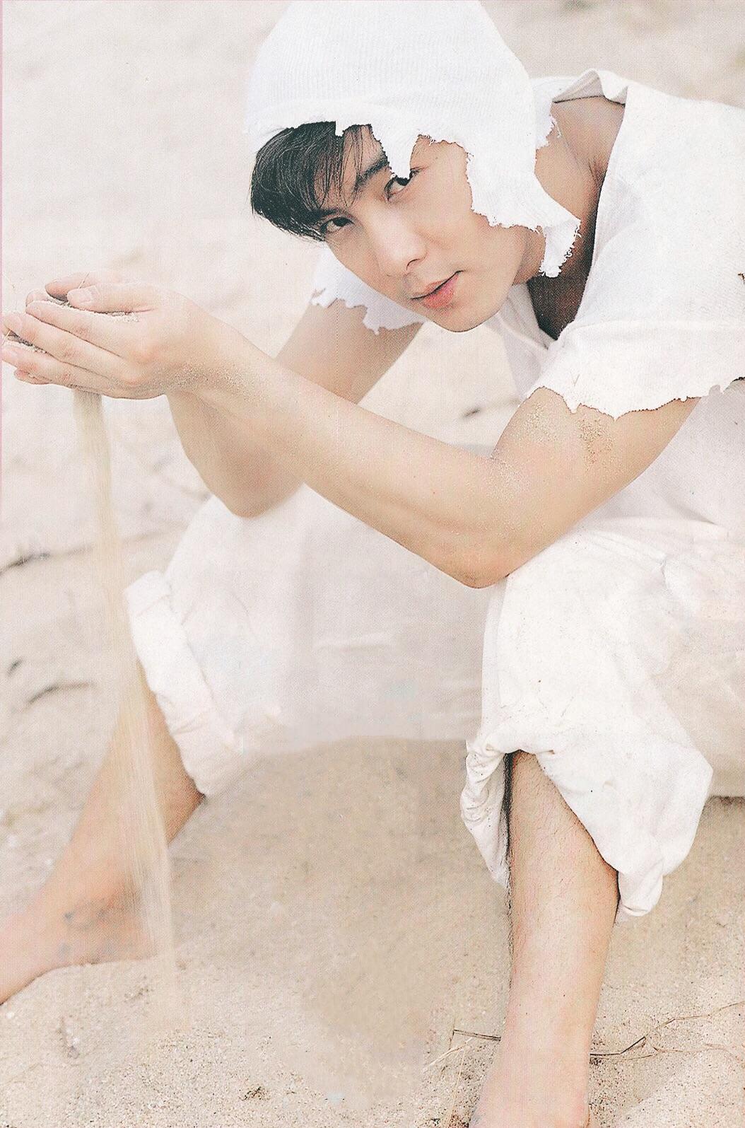 如何客观分析张卫健年轻时的长相