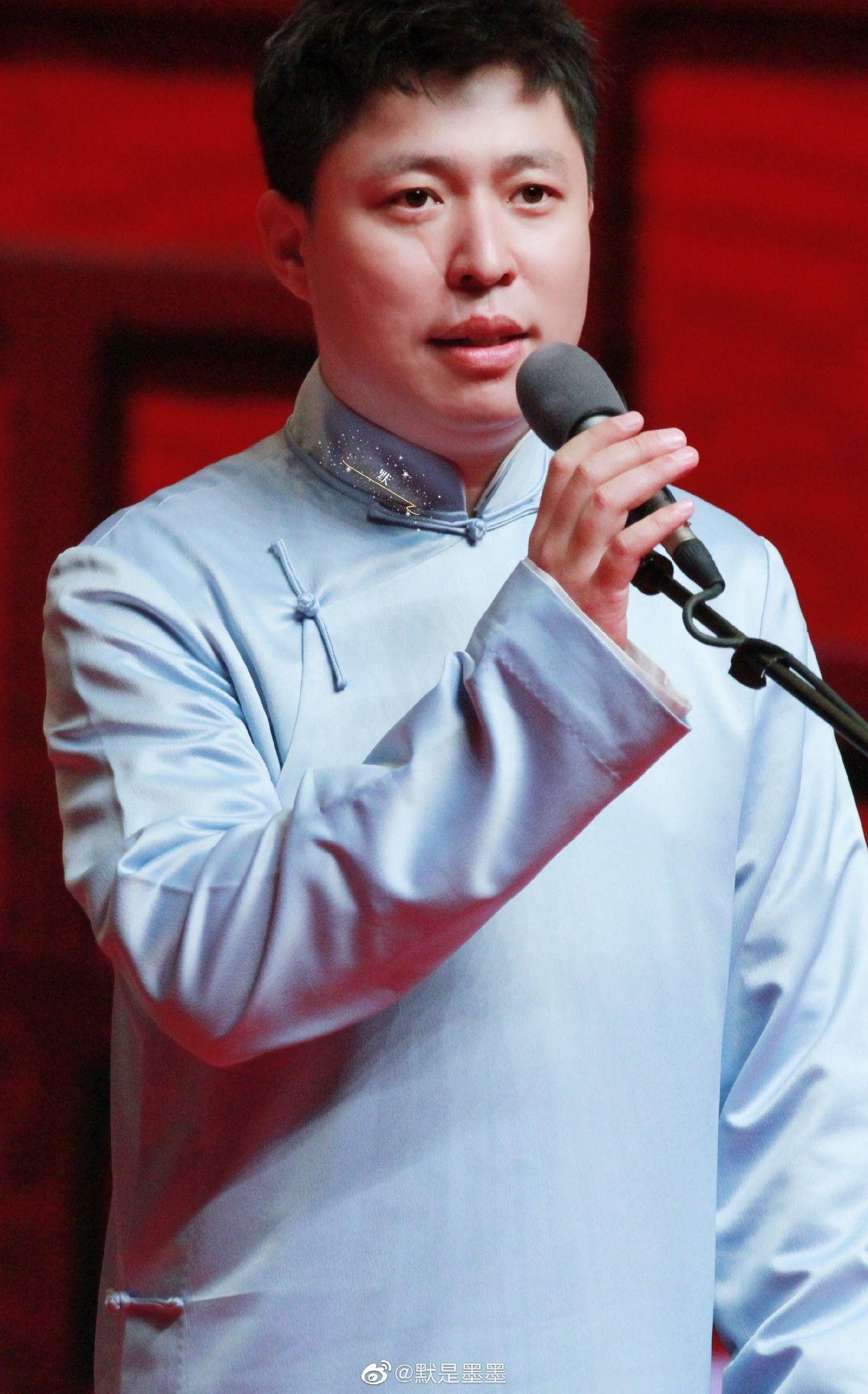 为什么李鹤东和哥哥李云杰长得不像呢,是因为哥哥胖胖的吗?