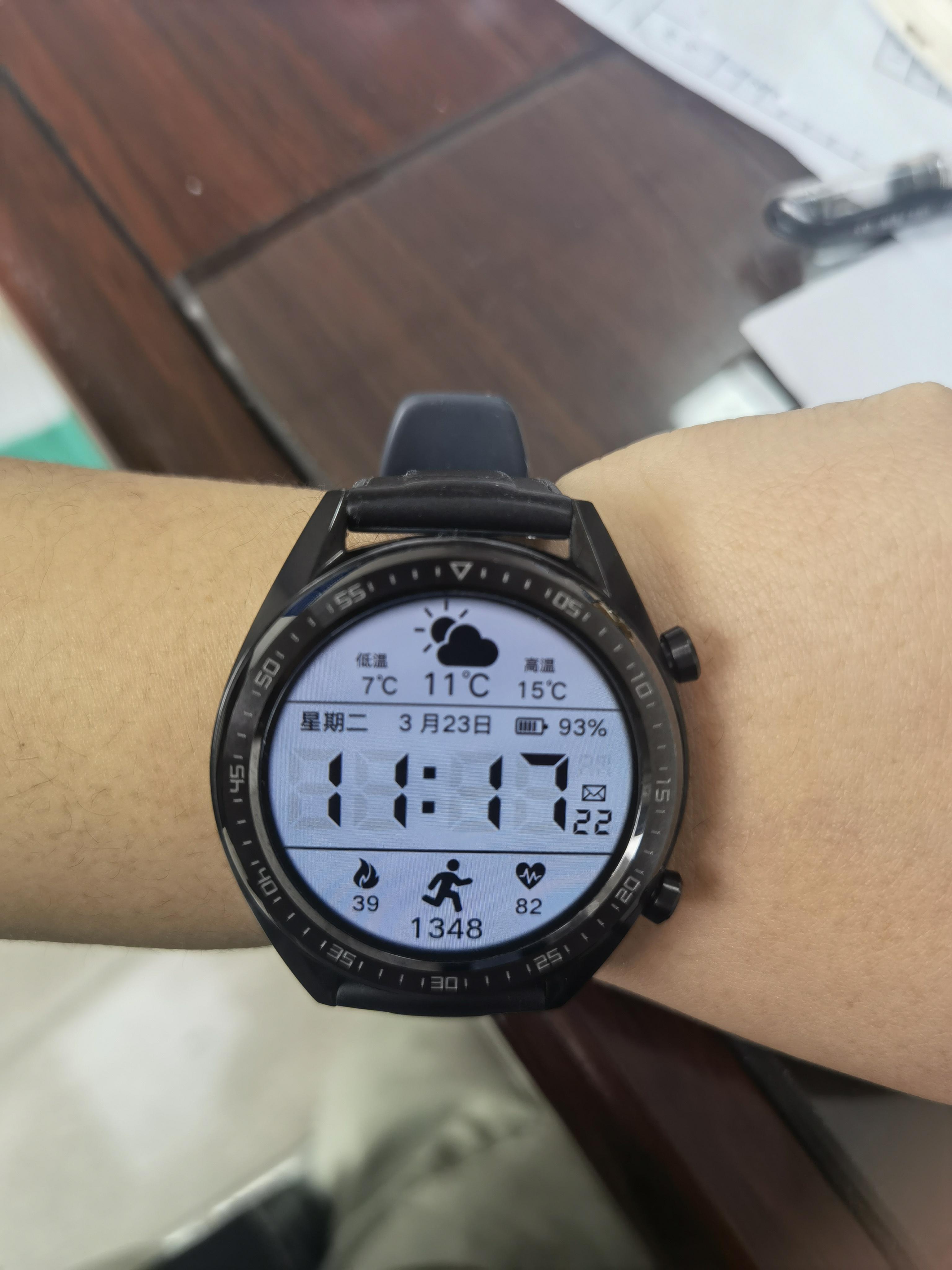 华为gt可以使用抖音最火的太空人表盘吗各位怎么设置呢感谢你们