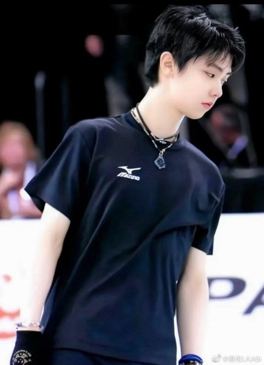 可以分享一下羽生结弦的神图吗绝美的那种