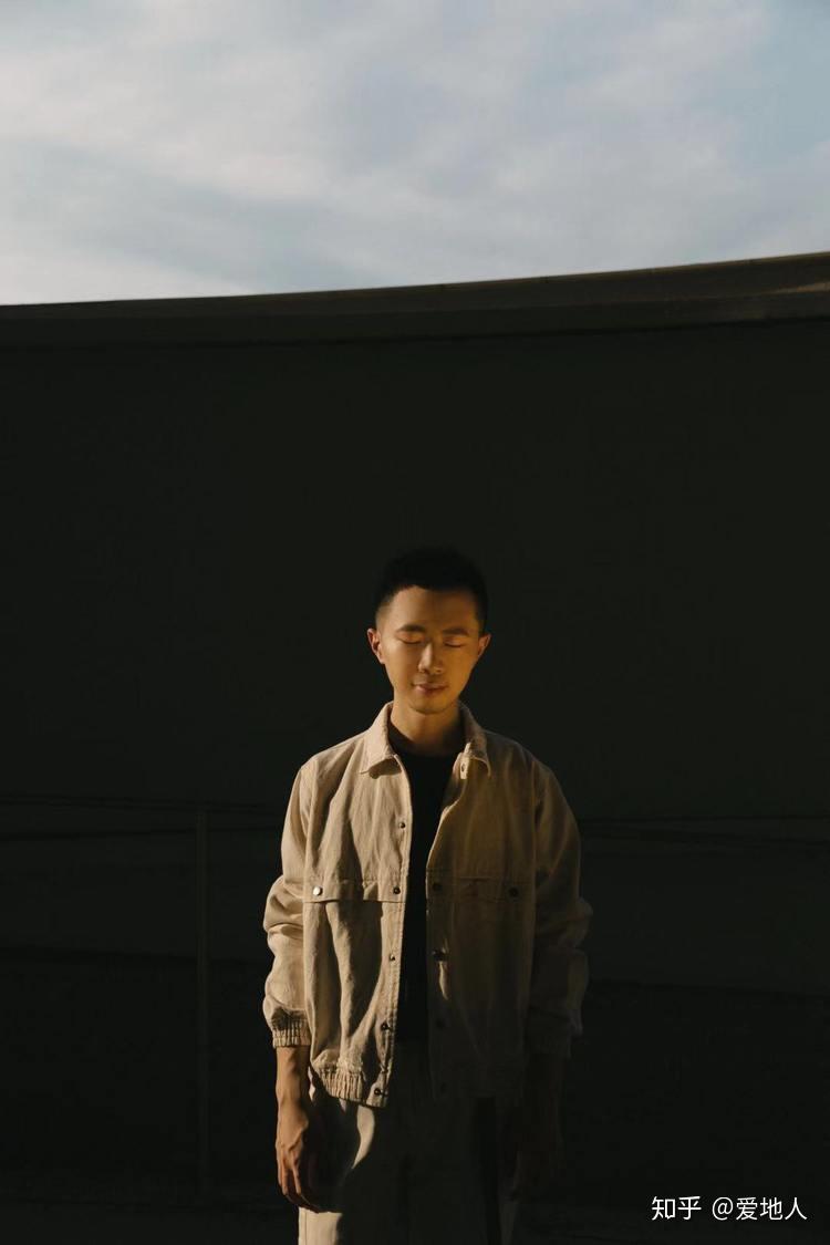 褪去湿度的郑兴,走向了崭新的成熟 - 知乎