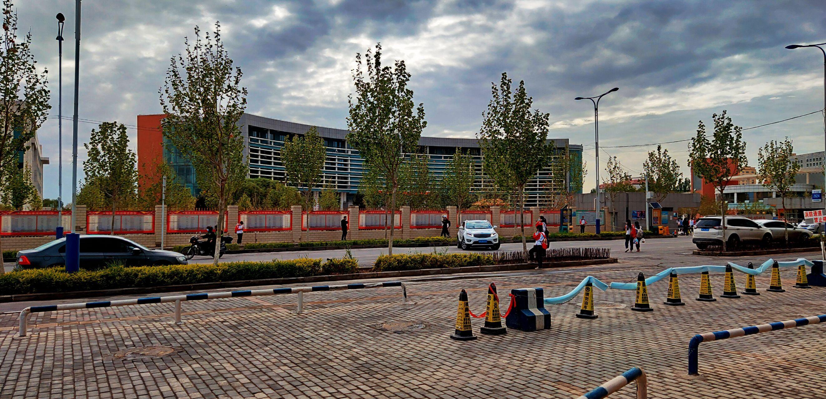 生活在阿克苏地区二中是一种怎样的体验