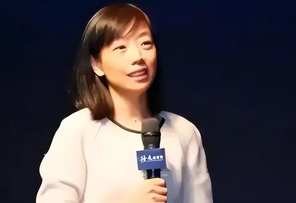 阿里首席HR蒋芳被曝回应林俊旸离职说「不能推上神坛」，怎么理解？反映了阿里对待技术灵魂人物的什么文化？