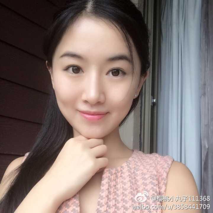 你能从翟欣欣清纯的照片中看到什么