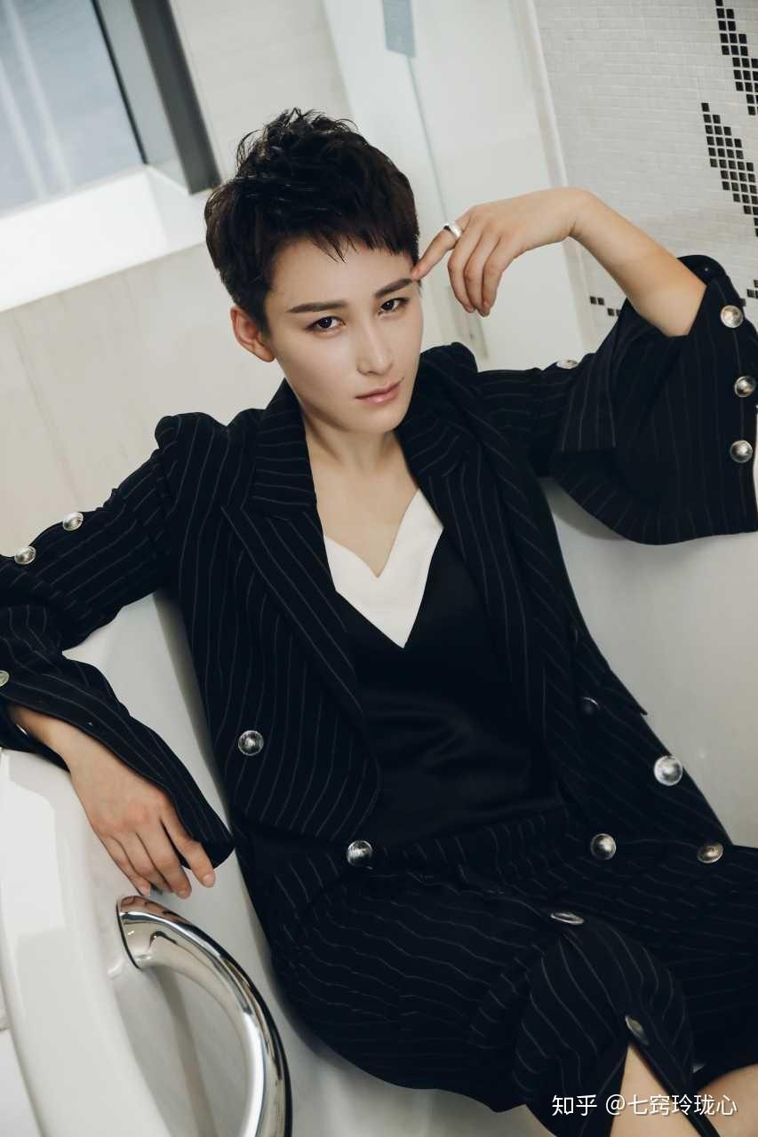 你身边有没有特别帅的女生帅炸天的那种