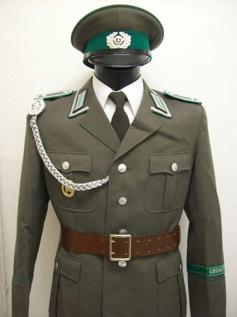 女生怎么穿会比较有普鲁士德国风格