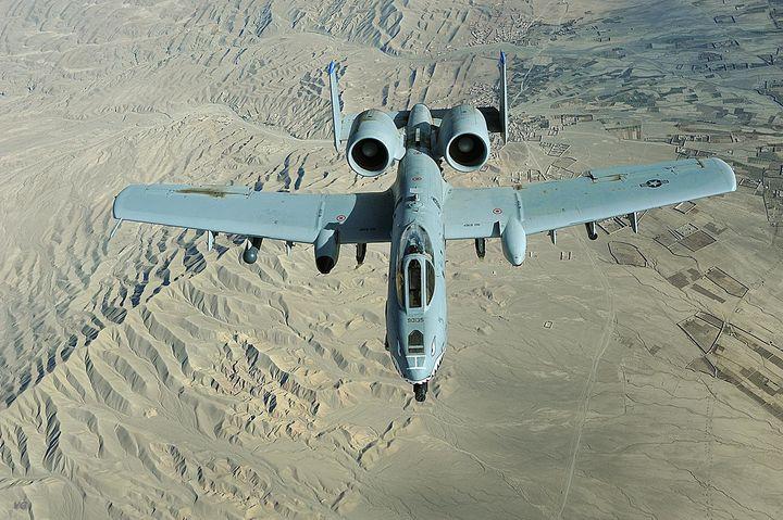 最新型的a10与苏25攻击机论攻击力哪个强悍